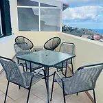 Park Sea Views Apartment